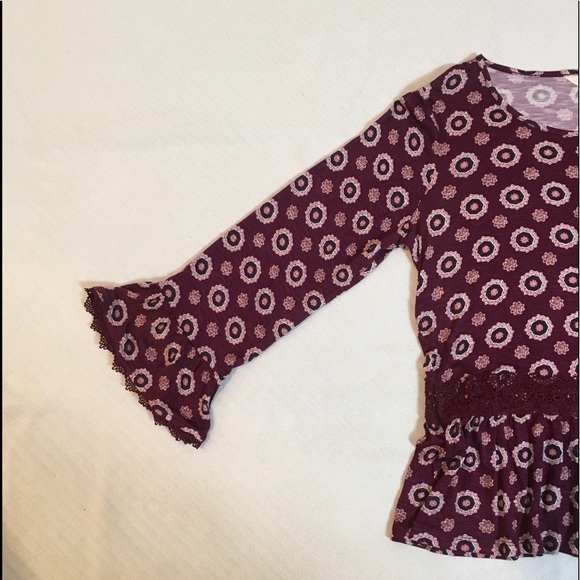 NWT Takara Bell Sleeve Peplum Top - Picture 4 of 9